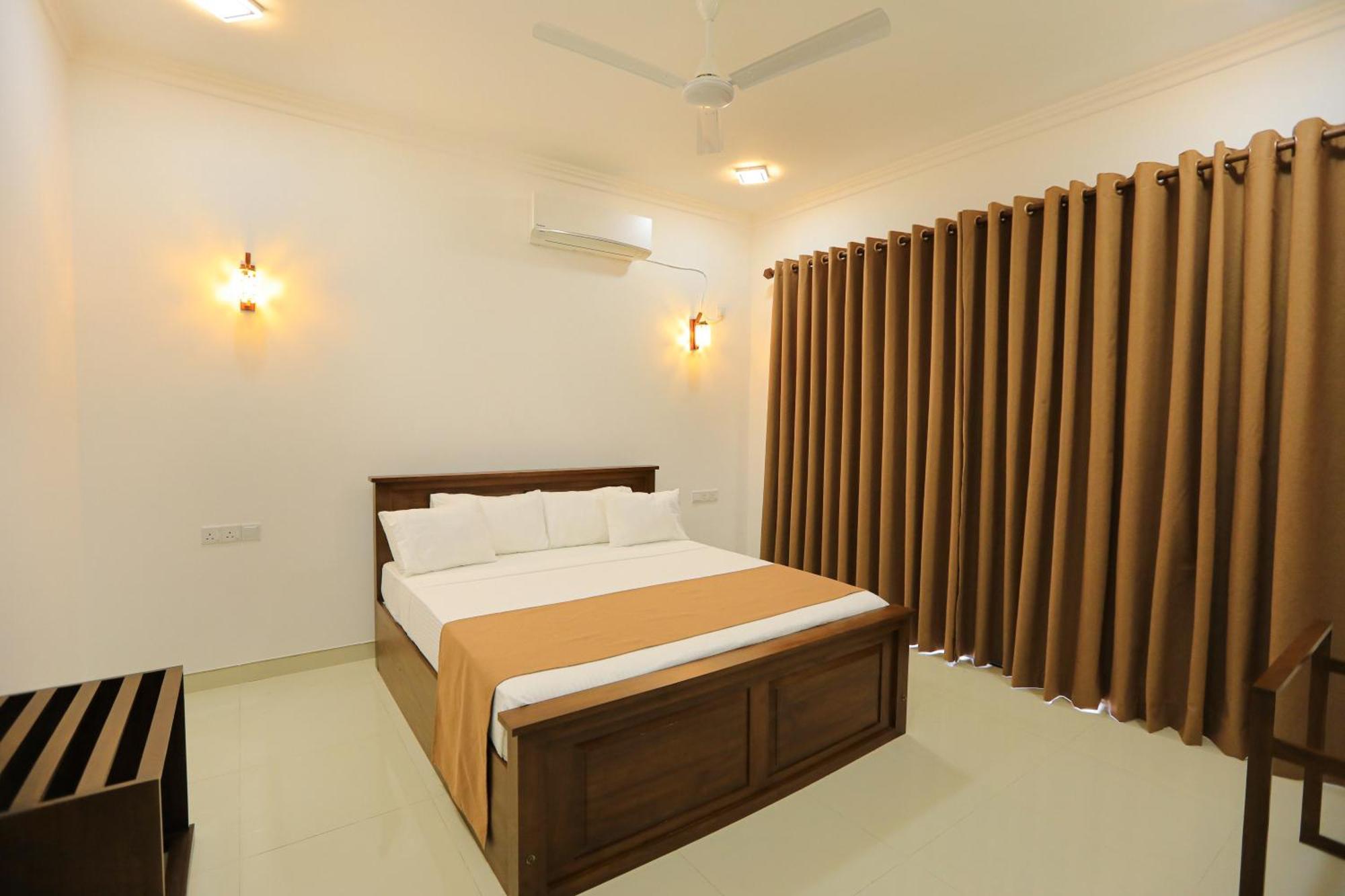 D Marit Motel Negombo Exterior foto